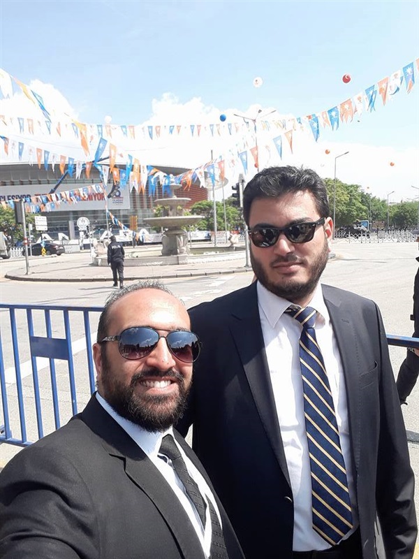 بالصور.. أردوغان يستعين بالهاربين من شباب «الإخوان» في حملته الانتخابية