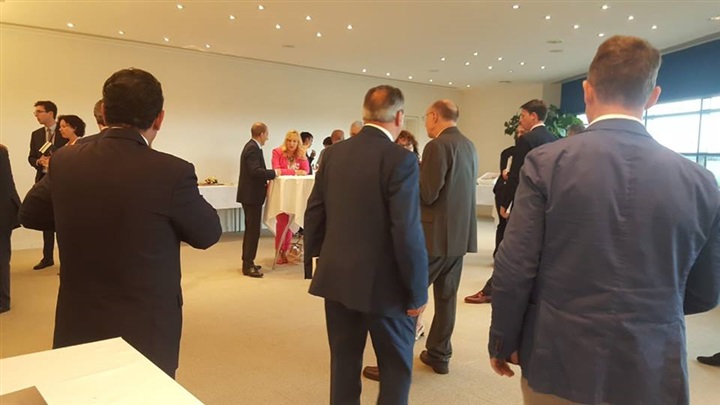 حفل توقيع كتب عبدالرحيم علي بالبرلمان الأوروبي