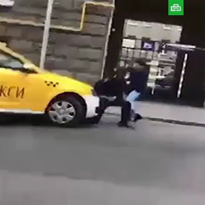 «داعش» ينشر فيديو لعملية طعن لشرطي روسي في موسكو