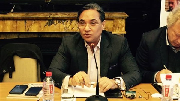 الخبير العالمي في