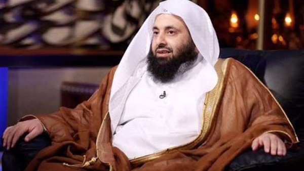 الدكتور عبد العزيز