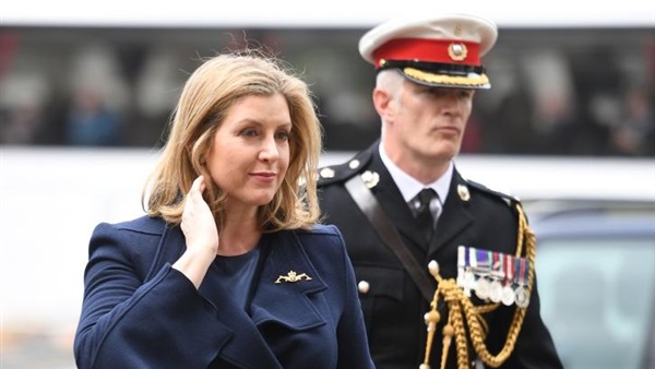 وزيرة الدفاع البريطانية،