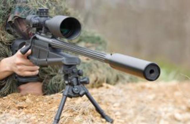 كنديون عائدون من