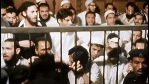 القصة الكاملة لـ«أم