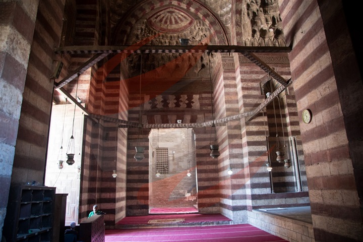 المدخل المنكسر والدرقاعة