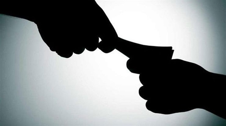 «الجزائر» على صفيح