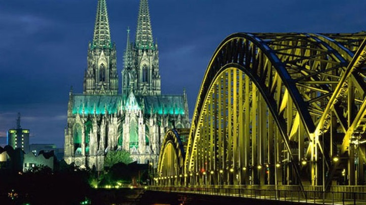 مهندسة سياسات الهجرة..