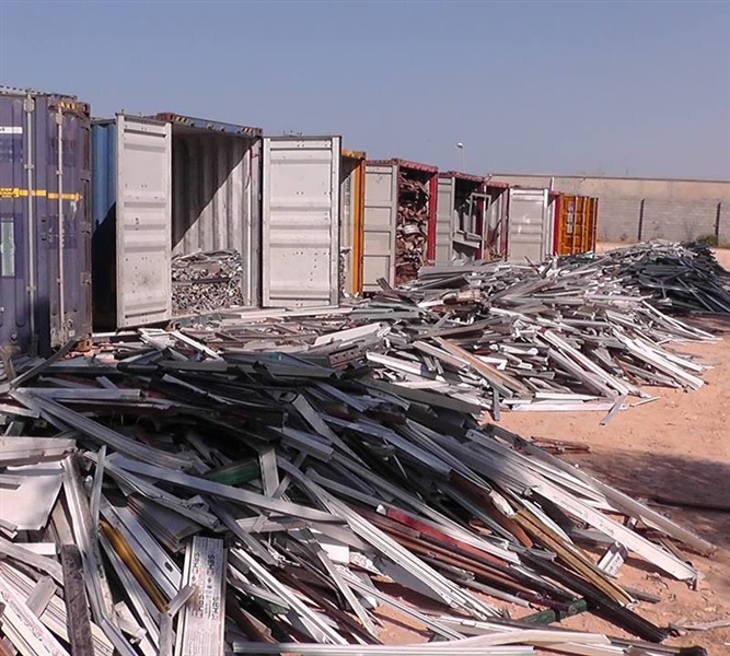 ليبيا.. نساء «جنزور»