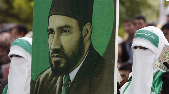 بين التبعية والتوافق..