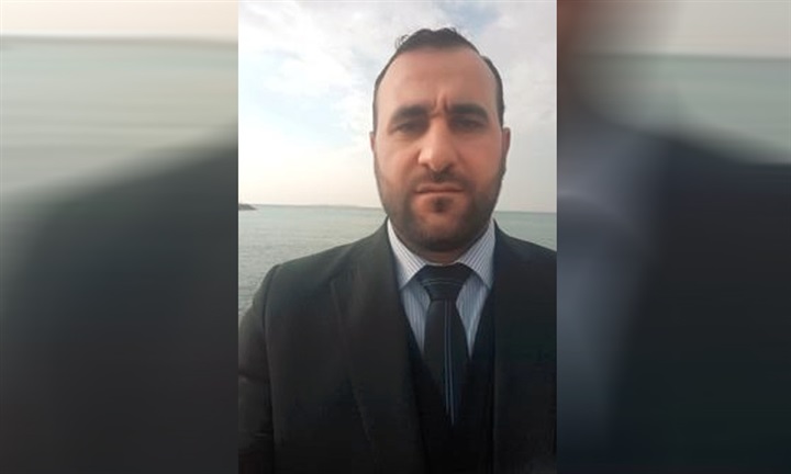 الناشط السوري عمر