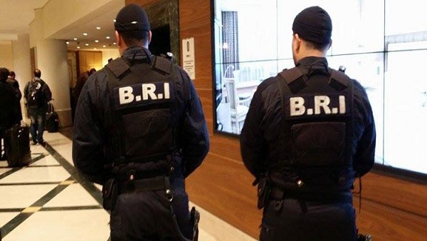 لوفيجارو: الأمن يقتحم