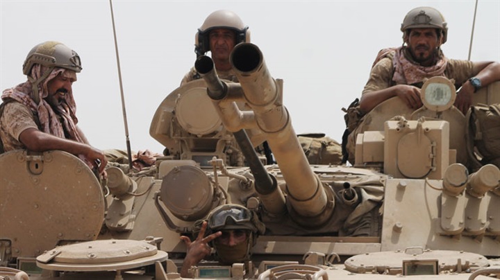 الخناق يزداد حول