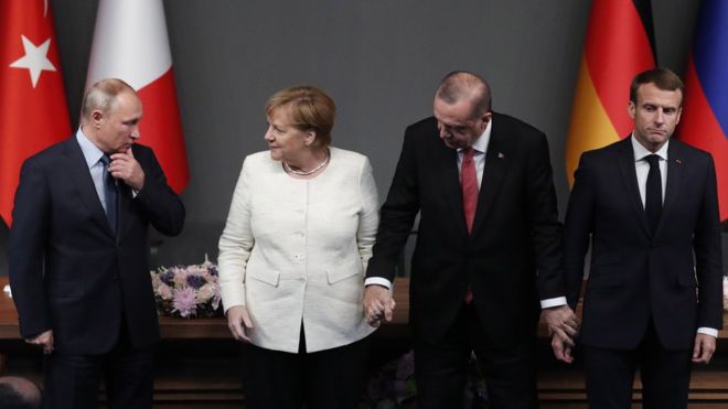 «تحالفات هشَّة»..