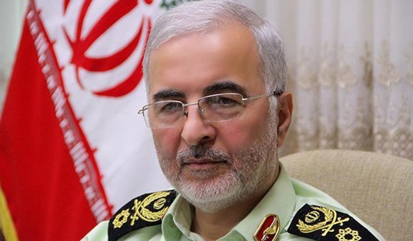  إسكندر مؤمني