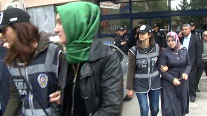 «قبضة الديكتاتور»..