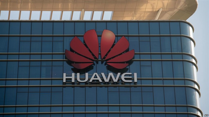«هواوي».. اتهامات