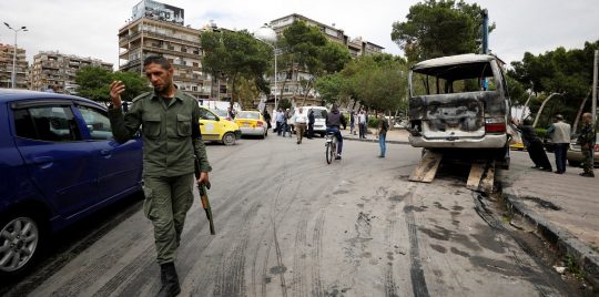 اللعب بورقة سوريا..