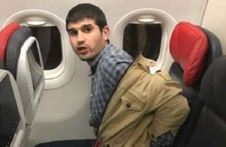 «الخليفة يتخلى عن