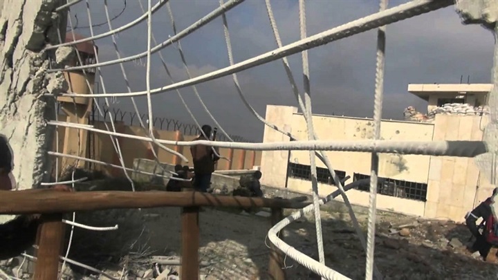 هارب من جحيم سوريا