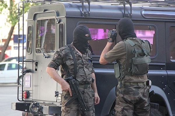 أكراد في زنازين أردوغان..