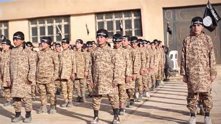 أطفال «داعش».. بين