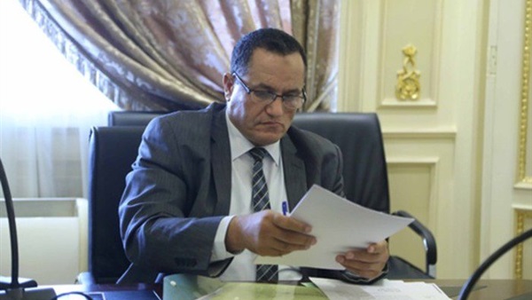 عمر حمروش