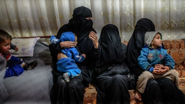 مصير الداعشيات في