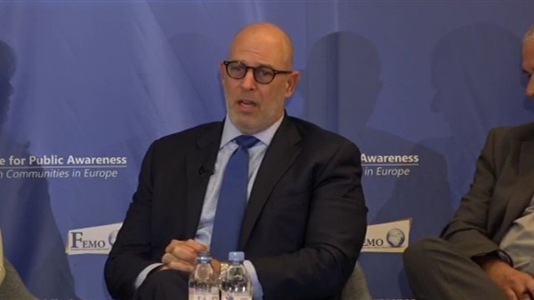  آدم ايرلي، سفير