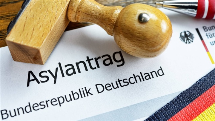 الإبلاغ عن الذات