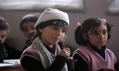 الأطفال.. سلعة «طالبان»