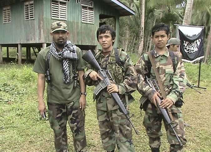 دولة هشة تحرقها الصراعات