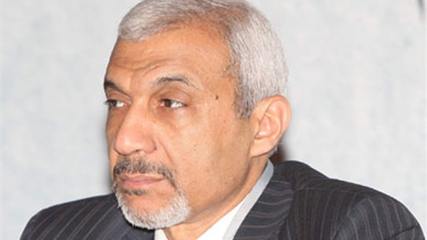 حسن أبو طالب، مستشار