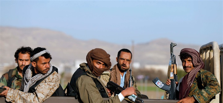 إيران في مدارس اليمن..