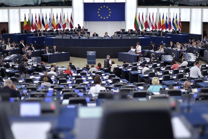 بـ«اتفاق اللاجئين»..