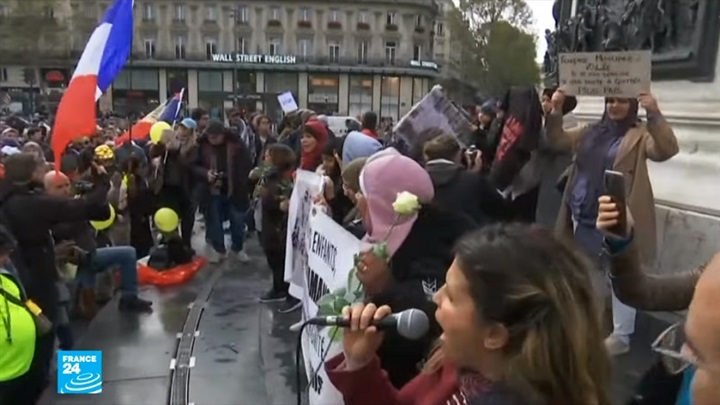 «كفى».. صرخة فرنسية