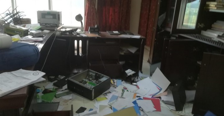 لوقف زحفهم على مفاصل