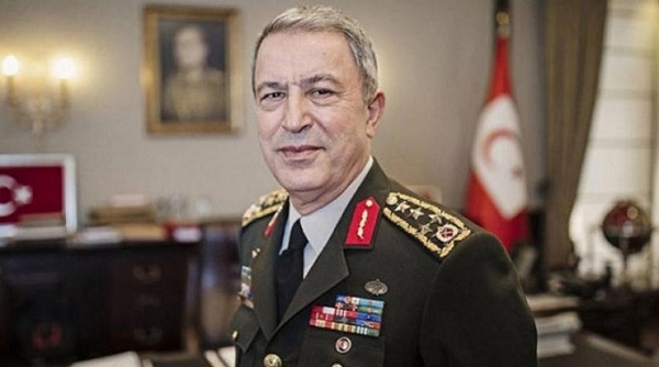 وزير الدفاع التركي