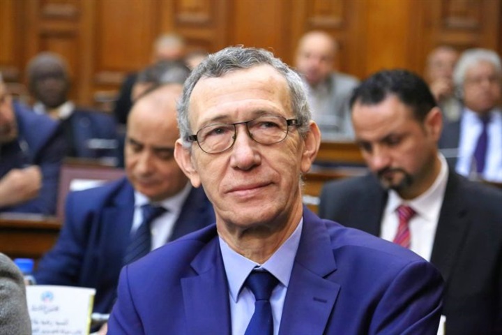 سر تحول إخوان الجزائر