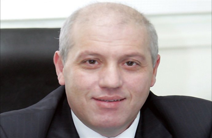  الكاتب الأردني ماهر