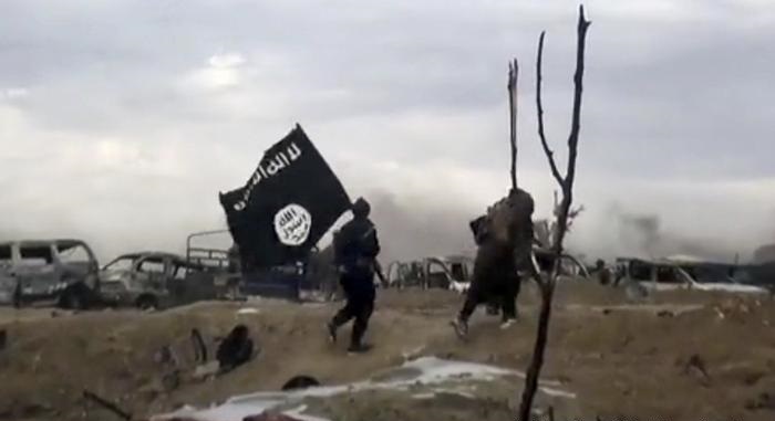 مستغلًا انشغال الحكومات