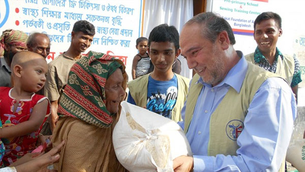 بعلم واشنطن.. رجال