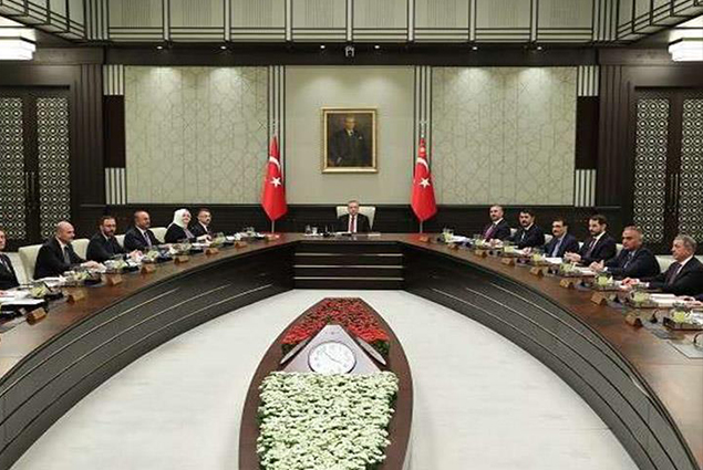 بمحاولات يائسة بعد