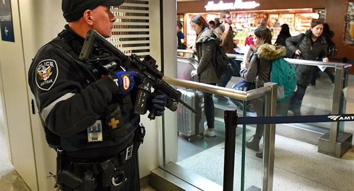  الهجوم على المنشآت