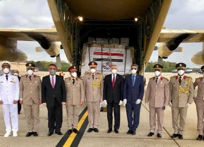 بالعطاء والإنسانية..