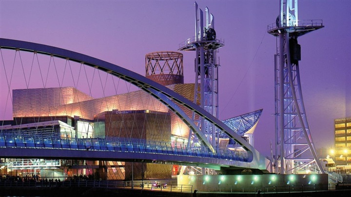 مواجهة متأخرة.. بريطانيا