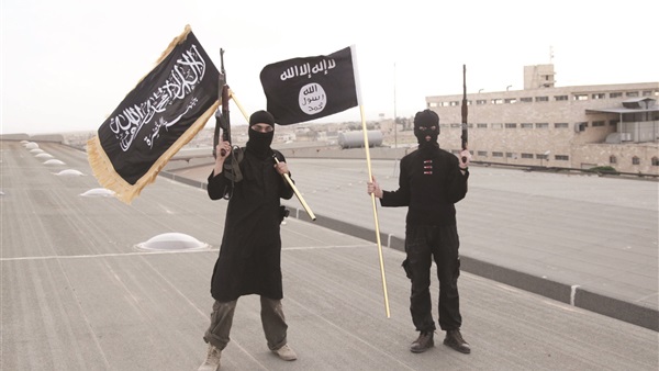 تلاسن إعلامي دون