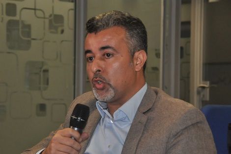 انقسامات يقودها الحمائم..