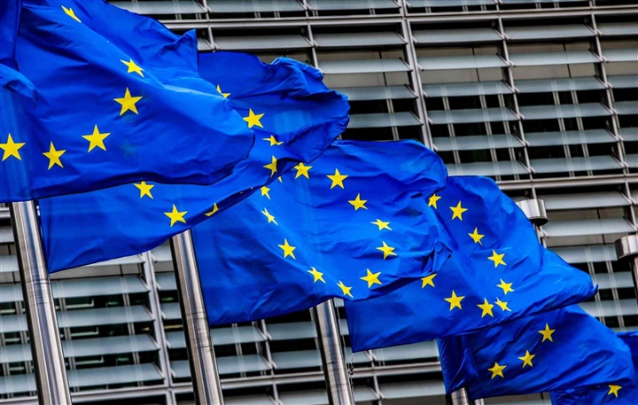 غض الطرف.. سياسة