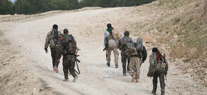 متهمًا أنقرة بدعمهم..