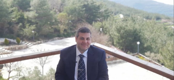 الغموض سيد الموقف..